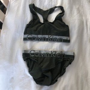 Calvin Klein Olive Green Set